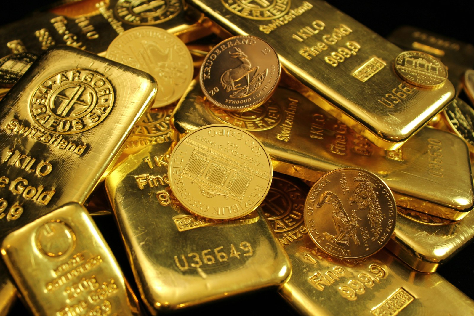 Gold bars and gold coins